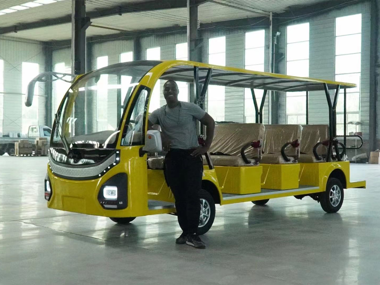 電動(dòng)訓(xùn)練觀光車高爾夫球車出口產(chǎn)品